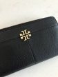 Tory Burch Women s Ivy Zip Continental Wallet Black 44732 001 Hot on Sale